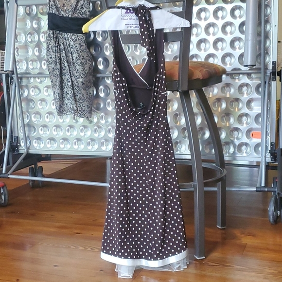 City Triangle Halter Dress - Picture 2 of 8